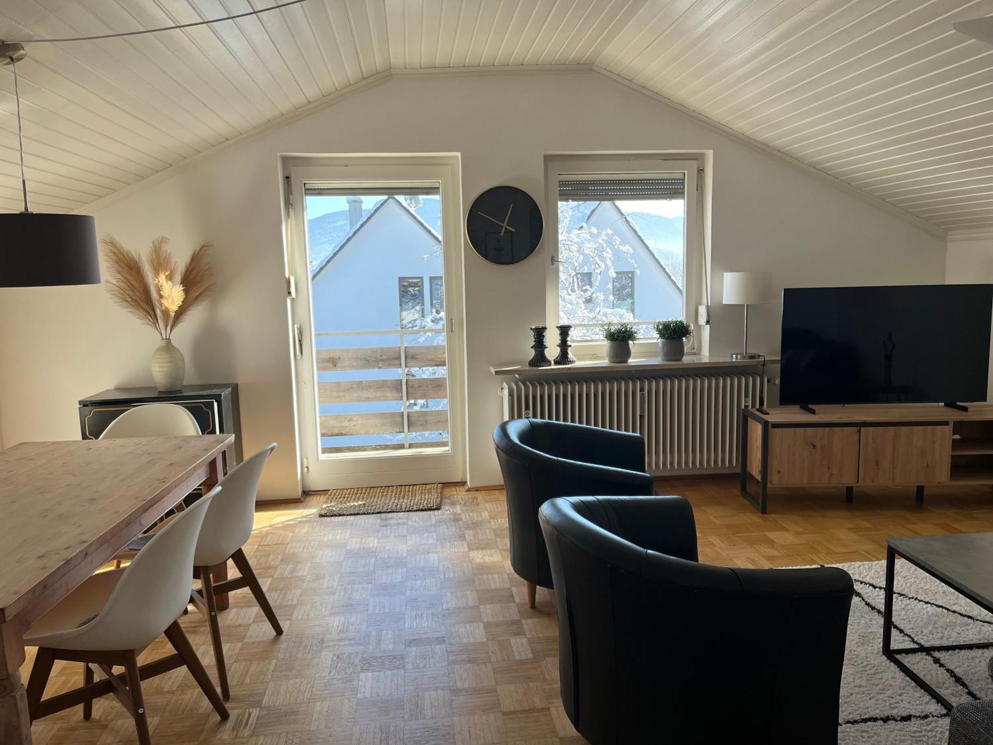 Helle, Ruhige Ferienwohnung Mit Balkon 바트톨즈 외부 사진