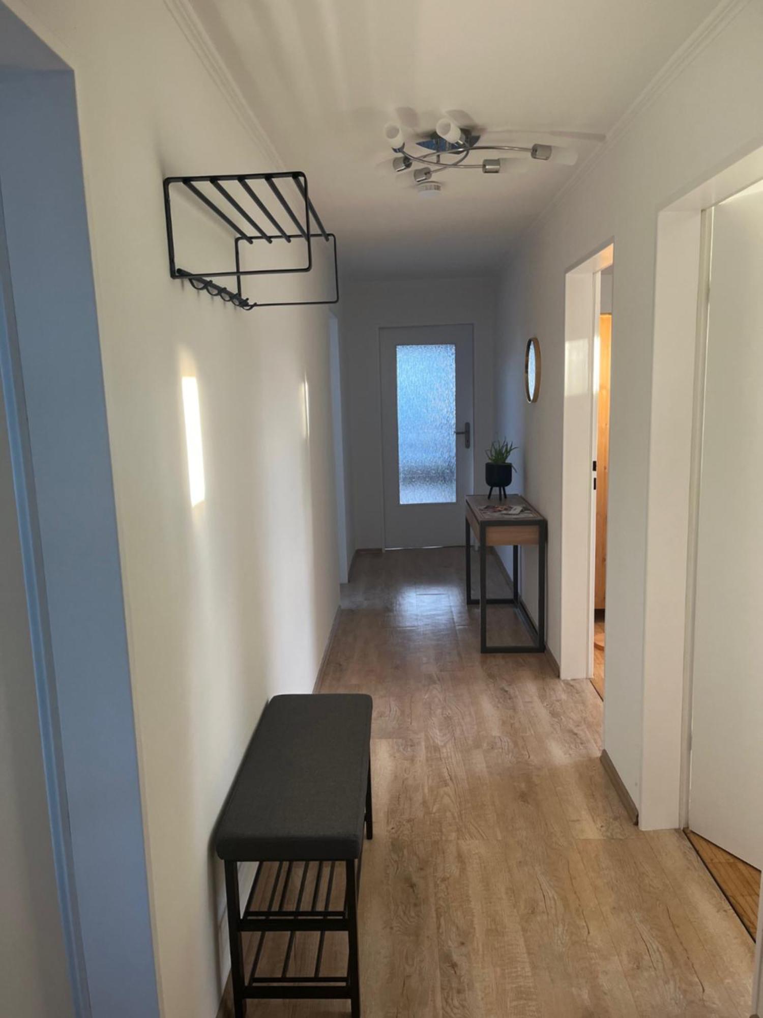Helle, Ruhige Ferienwohnung Mit Balkon 바트톨즈 외부 사진