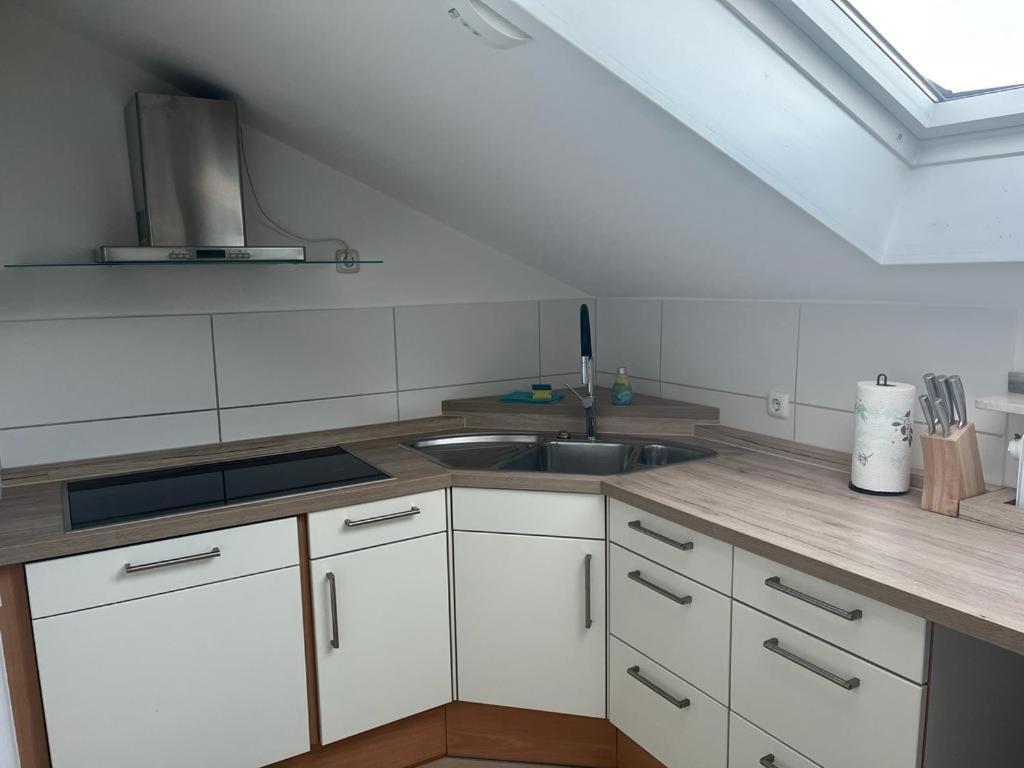 Helle, Ruhige Ferienwohnung Mit Balkon 바트톨즈 외부 사진