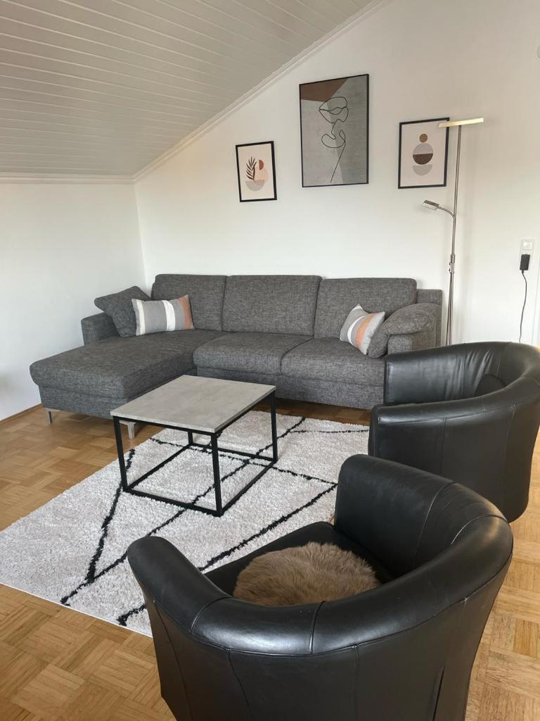 Helle, Ruhige Ferienwohnung Mit Balkon 바트톨즈 외부 사진